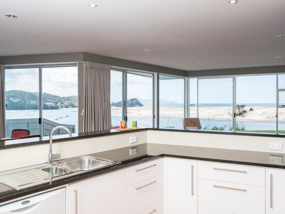 Roberts Retreat - Mangawhai Holiday Home Екстериор снимка
