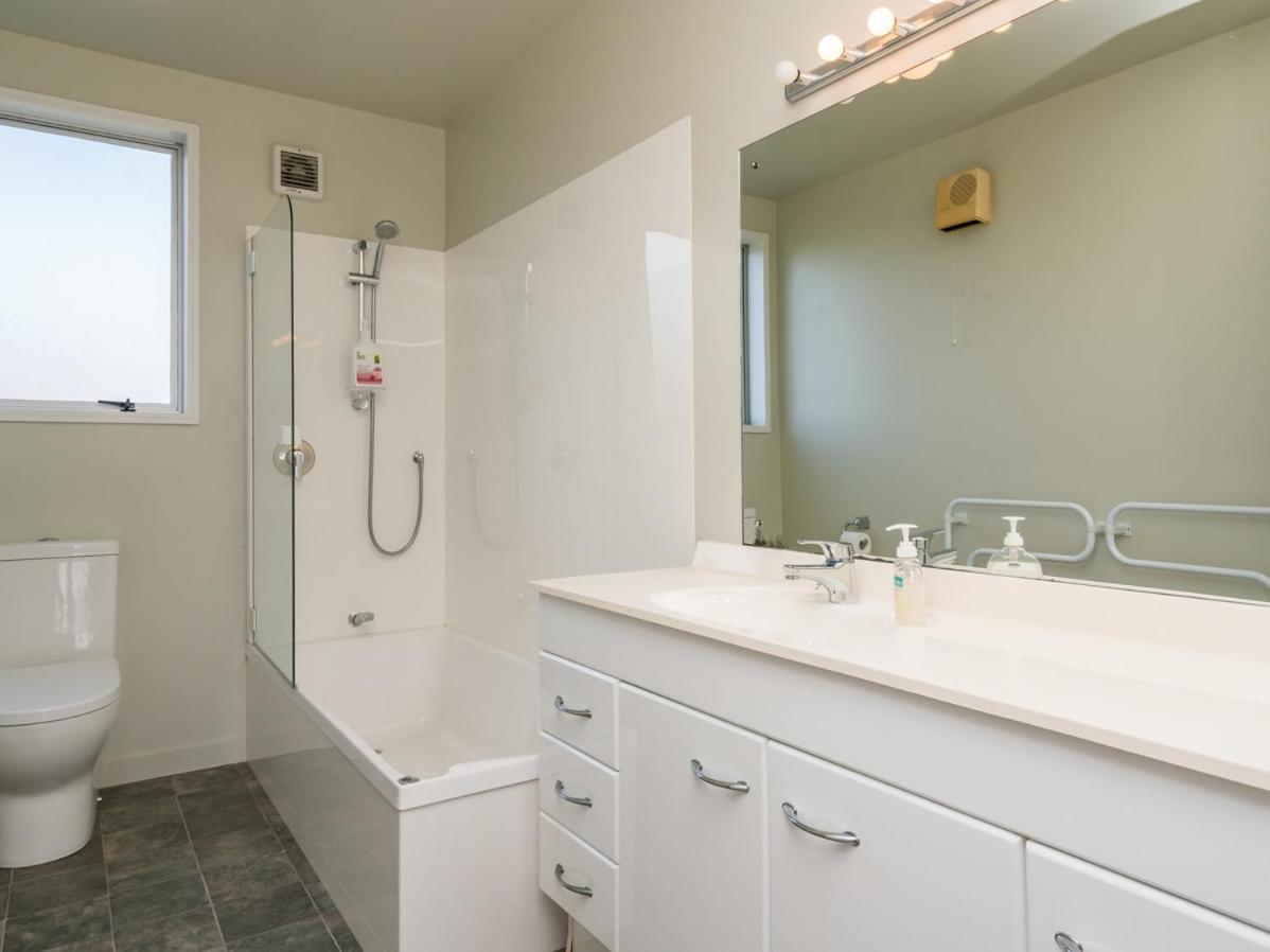 Roberts Retreat - Mangawhai Holiday Home Екстериор снимка
